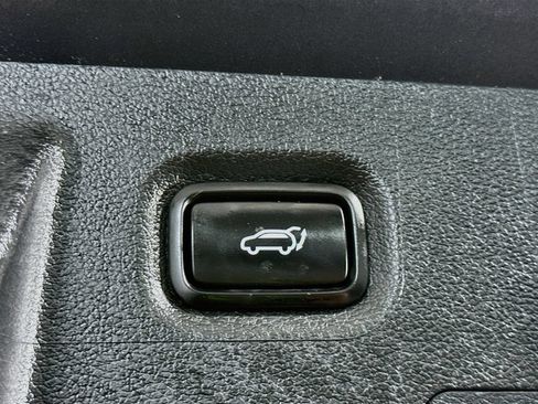 Certified 2023 Hyundai Santa Fe SEL Premium AWD/4WD image 31
