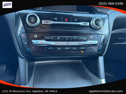 Used 2021 Ford Explorer Limited w/ Hybrid Equipment Group 310A AWD/4WD image 24