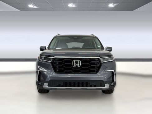 Used 2024 Honda Pilot Touring image 6