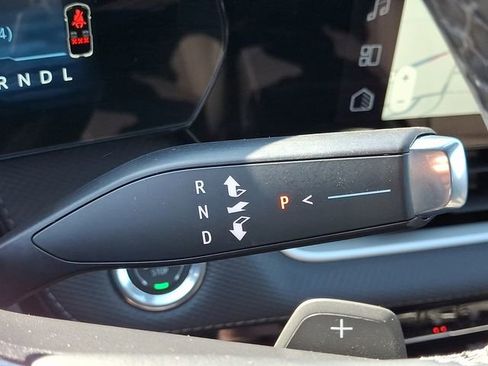 Used 2026 Chevrolet Equinox LT FWD image 14