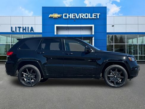 Used 2022 Jeep Grand Cherokee Laredo X AWD/4WD image 8