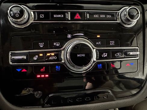 Certified 2022 Lincoln Corsair AWD w/ Premium Package image 55