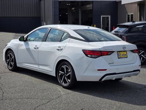 Used 2025 Nissan Sentra SV FWD image 24