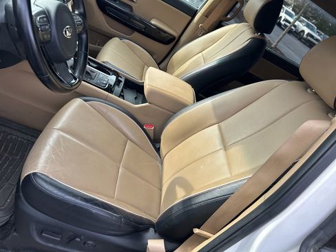 Used 2016 Kia Sedona SX FWD image 14