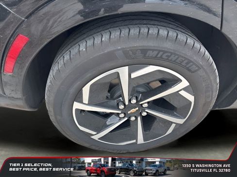 Used 2025 Chevrolet Equinox EV LT image 10