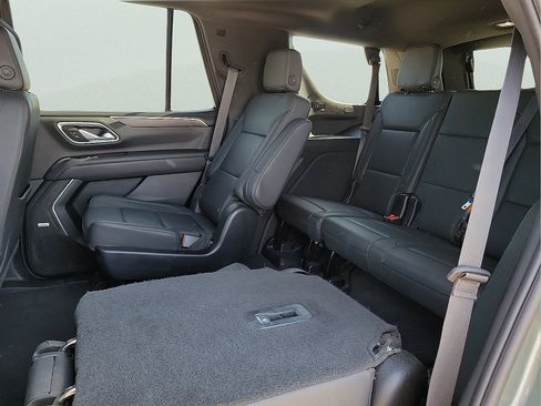 Used 2024 Chevrolet Tahoe LT RWD image 8