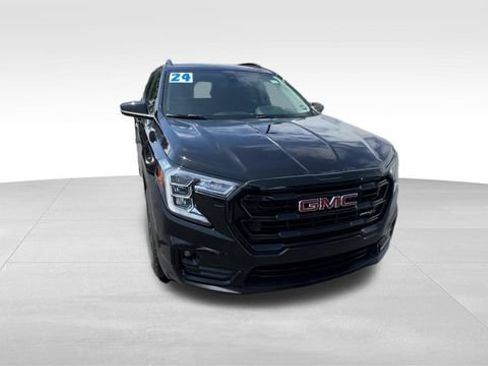 Certified 2024 GMC Terrain AT4 w/ LPO, Floor Liner Package AWD/4WD image 9