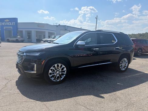 Used 2023 Chevrolet Traverse Premier w/ LPO, Floor Liner Package AWD/4WD image 7
