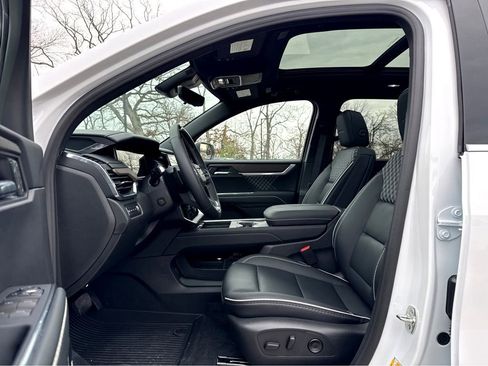 New 2026 GMC Acadia Denali w/ Super Cruise Package AWD/4WD image 9