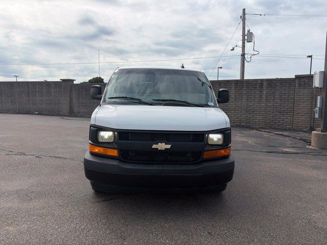 Used 2017 Chevrolet Express 3500 LS RWD image 2
