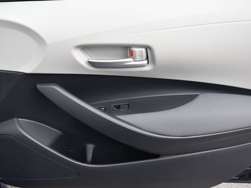 Certified 2021 Toyota Corolla LE FWD image 24