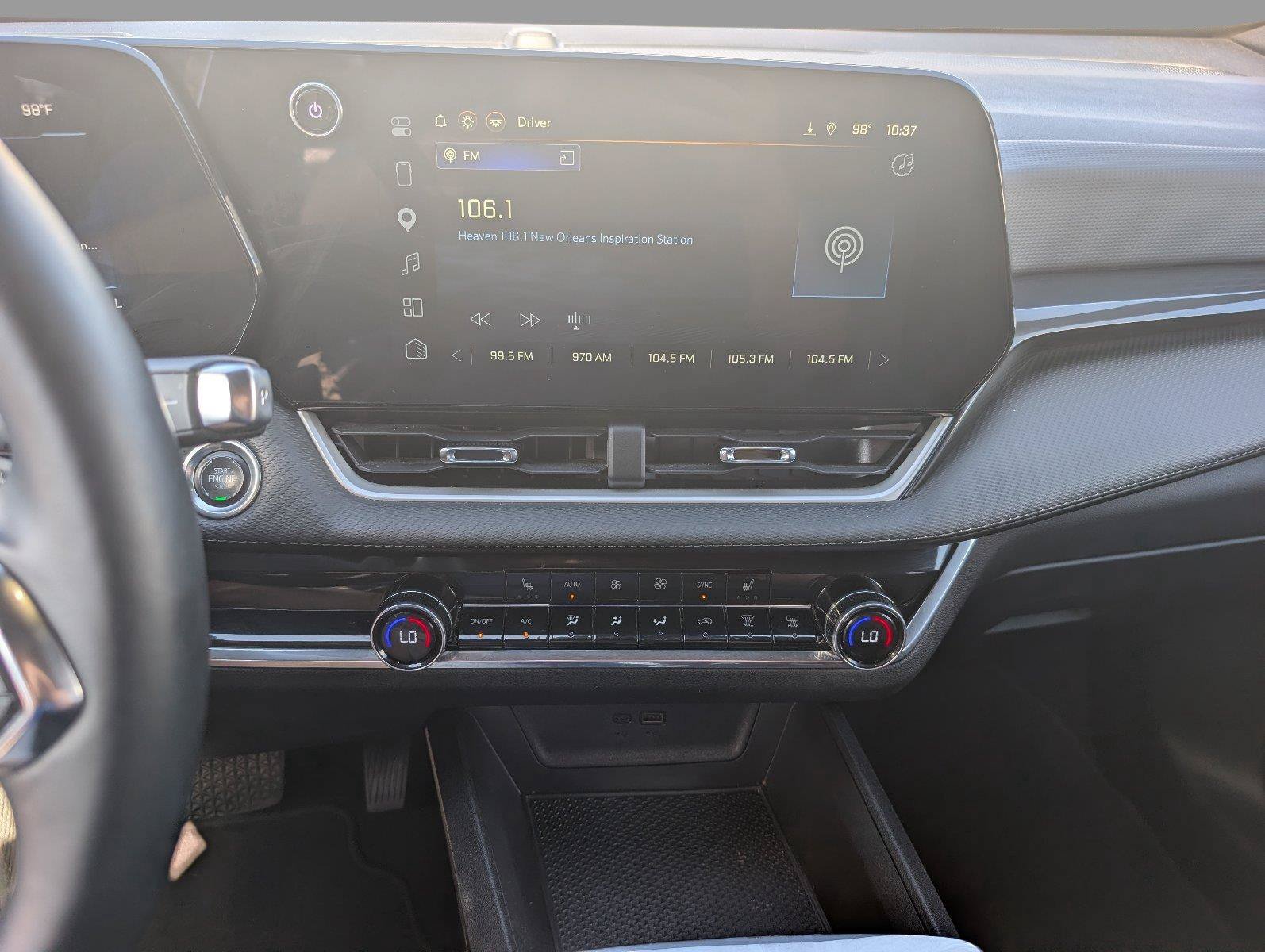 Used 2025 Chevrolet Equinox LT w/ Convenience Package II FWD image 16