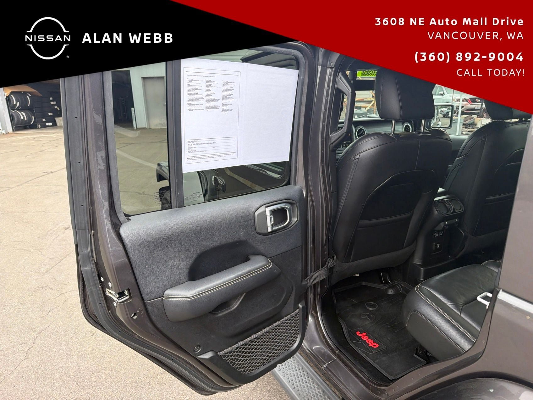 Used 2018 Jeep Wrangler Unlimited Sahara AWD/4WD image 26