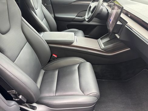 Used 2024 Tesla Model X AWD/4WD image 12
