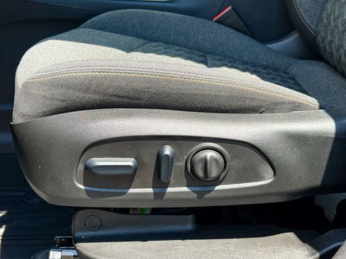 Certified 2024 Chevrolet Equinox LT AWD/4WD image 18