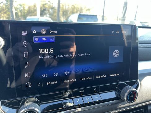 Used 2024 Chevrolet Colorado LT image 23