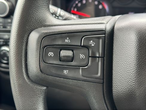 Used 2022 Chevrolet Silverado 1500 Custom AWD/4WD image 9