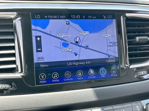 Used 2017 Chrysler Pacifica Touring-L Plus w/ Advanced Safetytec Group FWD image 13