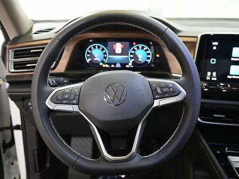 New 2026 Volkswagen Atlas SE image 4