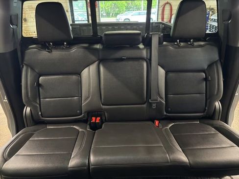 Used 2020 GMC Sierra 1500 SLT w/ SLT Premium Package AWD/4WD image 28