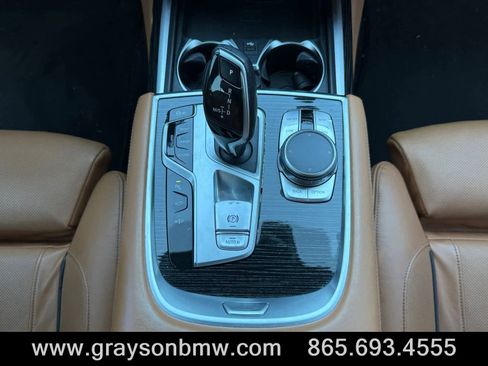 Used 2022 BMW 750i xDrive w/ M Sport Package AWD/4WD image 22