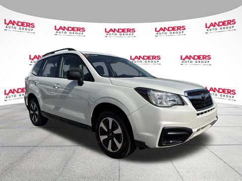 Used 2017 Subaru Forester 2.5i w/ Alloy Wheel Package AWD/4WD image 1