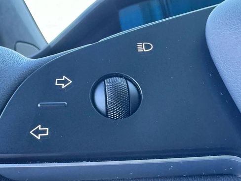 Used 2021 Tesla Model X Long Range image 28