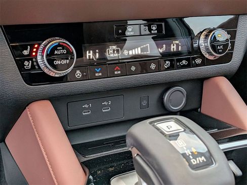 New 2026 Mitsubishi Outlander SEL image 21