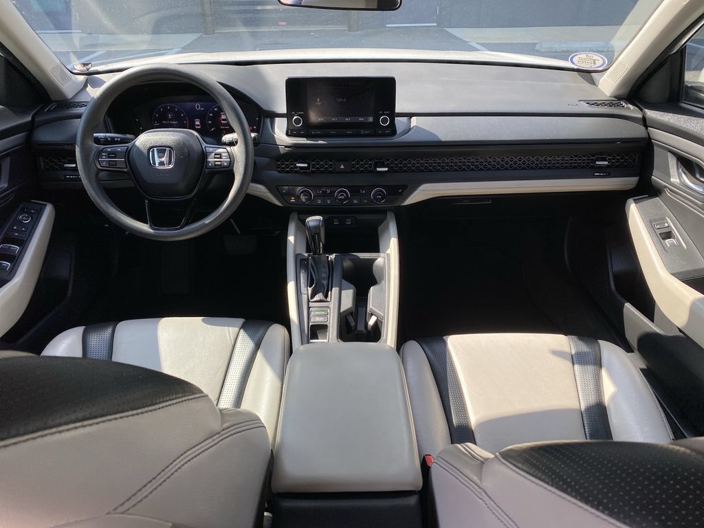 Used 2023 Honda Accord EX image 13