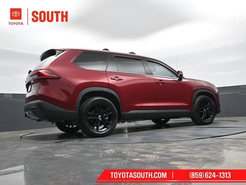 Used 2024 Toyota Grand Highlander AWD image 41