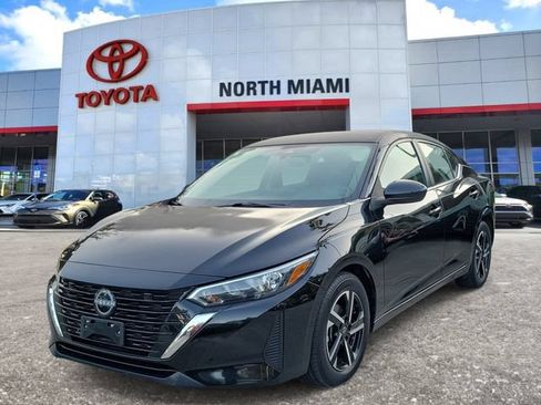 Used 2024 Nissan Sentra SV FWD image 2