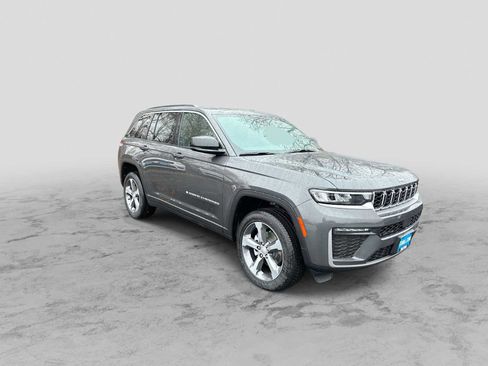 New 2026 Jeep Grand Cherokee Limited image 2