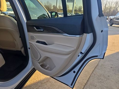 New 2026 Jeep Grand Cherokee Limited AWD/4WD image 85