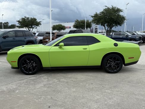 Used 2023 Dodge Challenger SXT w/ Blacktop Package RWD image 9