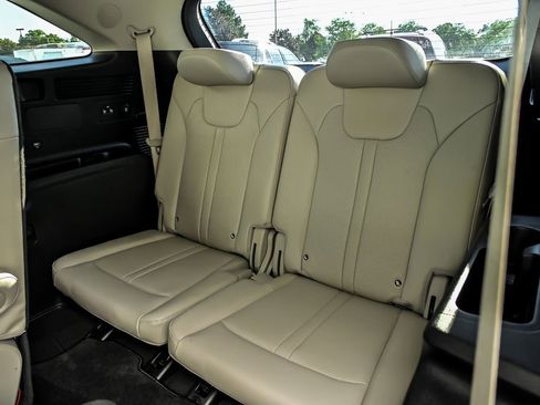 Used 2023 Kia Sorento SX Prestige AWD/4WD image 19