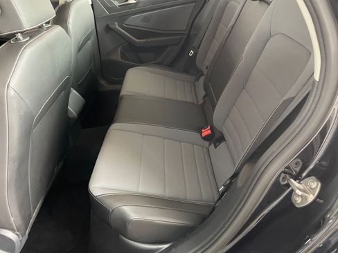 Used 2025 Volkswagen Jetta SE image 22