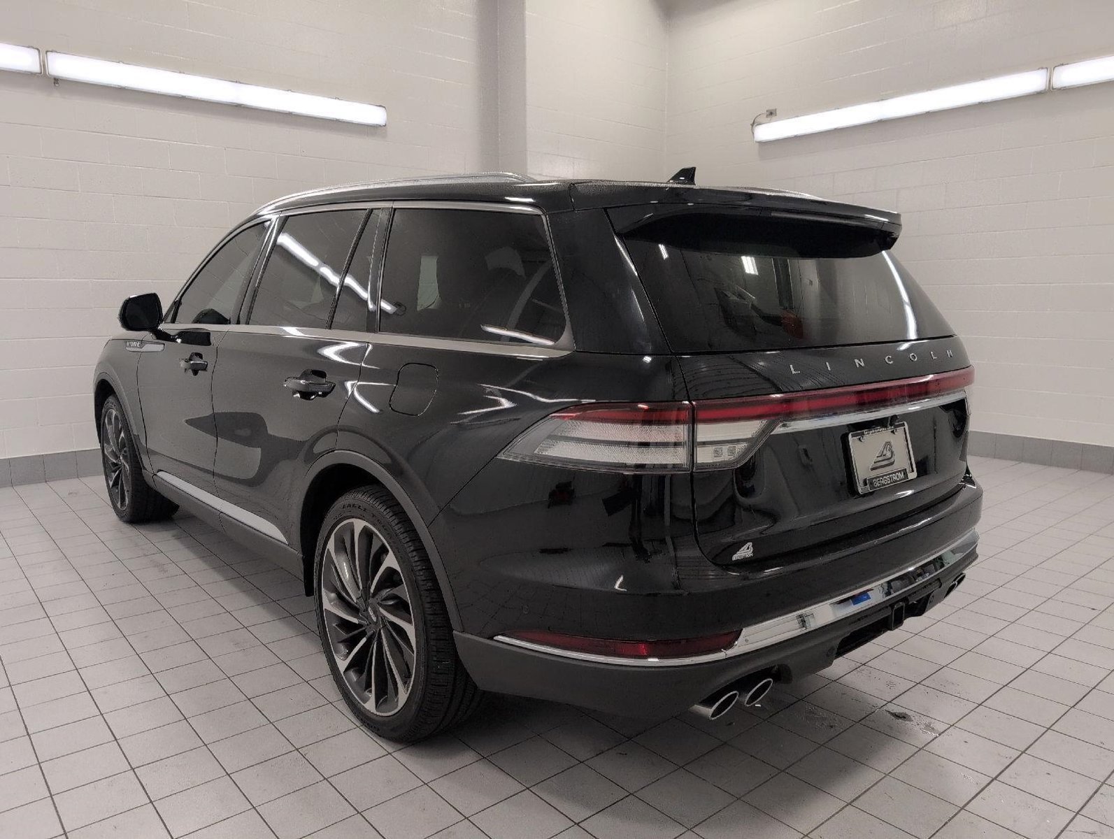 Used 2020 Lincoln Aviator Reserve w/ Equipment Group 202A AWD/4WD image 20