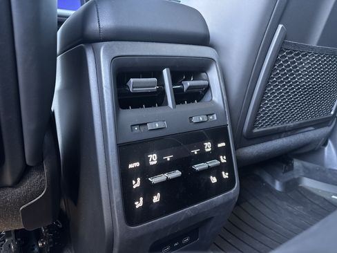 Certified 2026 Porsche Macan 4 Electric AWD/4WD image 30