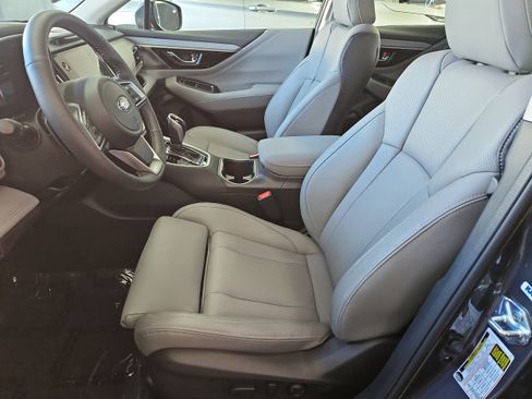 Used 2025 Subaru Legacy Limited w/ Popular Package #3 image 9