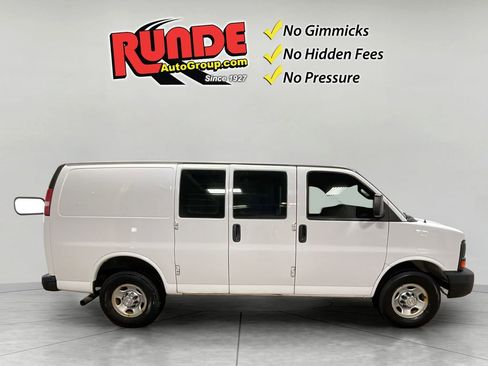 Used 2016 Chevrolet Express 3500 image 6