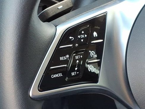 Certified 2025 Mercedes-Benz GLC 350e 4MATIC image 9