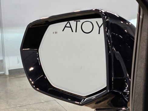 Used 2025 GMC Yukon Denali w/ Sun & Power Step Package image 22