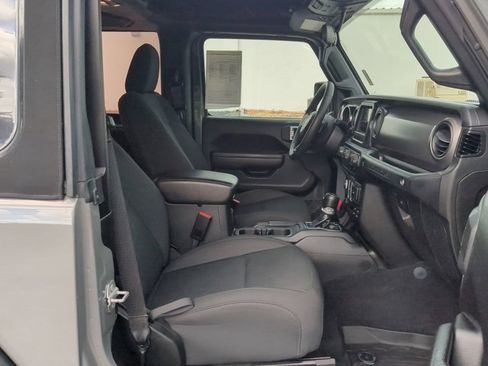 Used 2023 Jeep Wrangler Sport S image 14