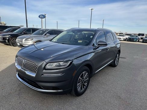 Used 2022 Lincoln Nautilus Reserve w/ Cargo Utility Package image 4