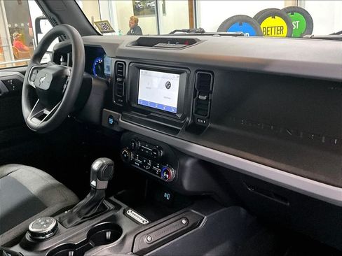 Used 2021 Ford Bronco 4-Door AWD/4WD image 14