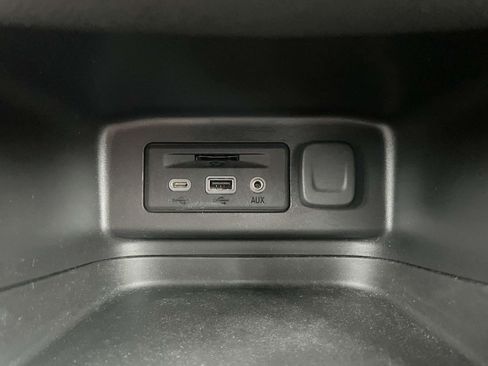 Used 2024 Chevrolet Equinox RS w/ RS Leather Package FWD image 30