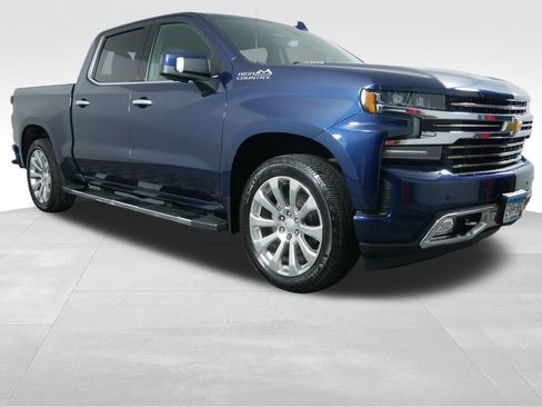 Used 2020 Chevrolet Silverado 1500 High Country w/ Technology Package AWD/4WD image 2