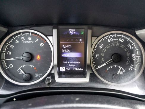 Used 2018 Toyota Tacoma SR5 image 22