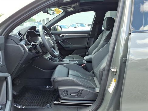 Certified 2025 Audi Q3 2.0T Premium w/ Convenience Package AWD/4WD image 11