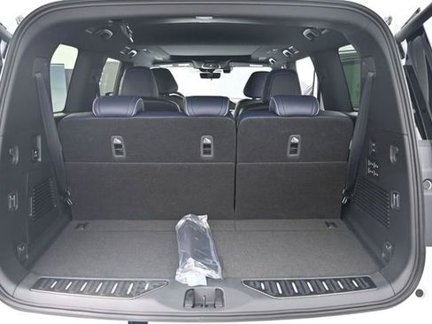 New 2026 INFINITI QX80 4WD image 33